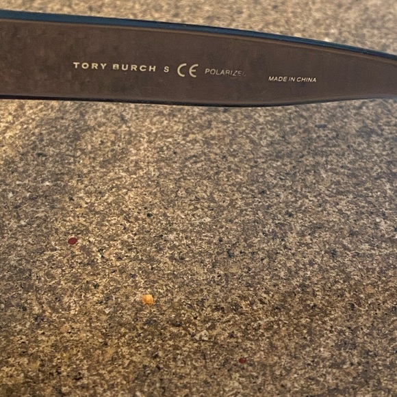 Tory Burch grey sunglasses - Picture 2 of 3